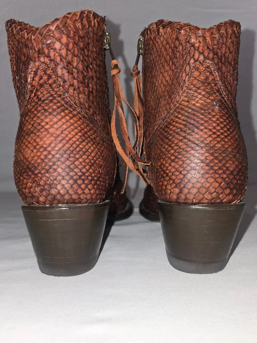 Allens Women's Reptile Embossed Leather Side Zip Snip Toe Western Ankle Boot 8 B
